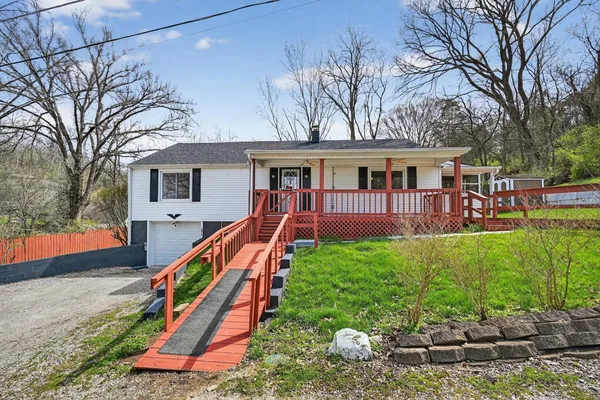 $184,900 | 5514 Pine Lane, Aurora, IN 47001