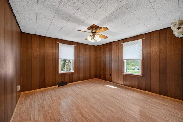 $184,900 | 5514 Pine Lane, Aurora, IN 47001
