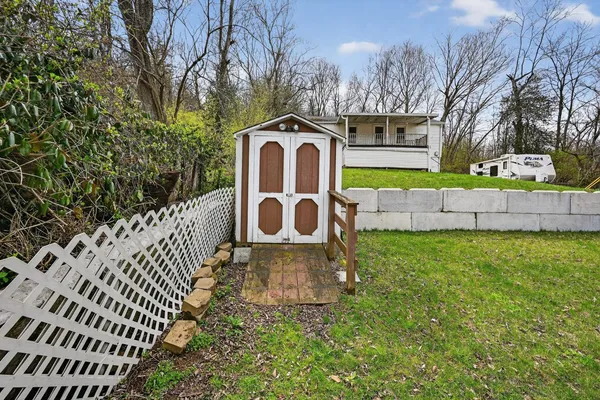 $184,900 | 5514 Pine Lane, Aurora, IN 47001