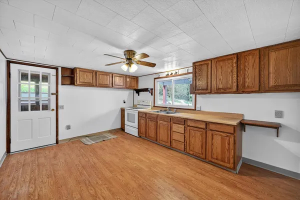 $184,900 | 5514 Pine Lane, Aurora, IN 47001