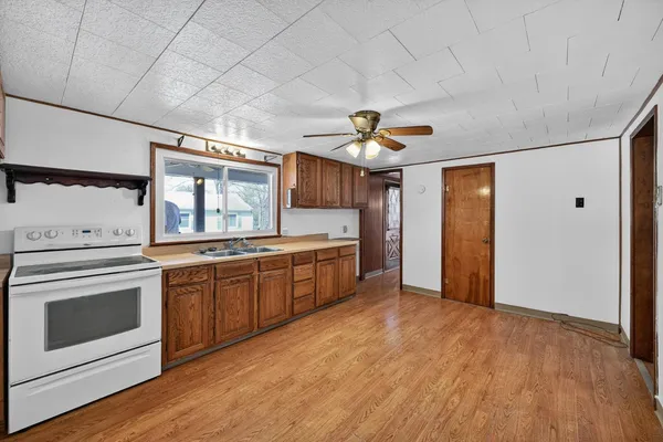 $184,900 | 5514 Pine Lane, Aurora, IN 47001