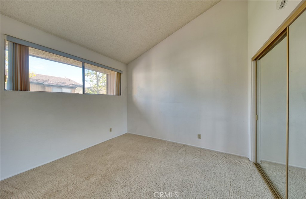267 Linwood Avenue, Unit E Monrovia, CA 91016 - Photo 25 of 33 an empty room with a window
