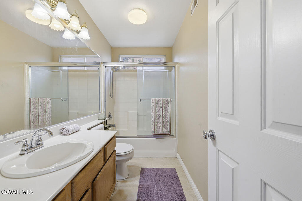 1163 Cheetah Way Palmdale, CA 93551 - Photo 11 of 60 _AR55339