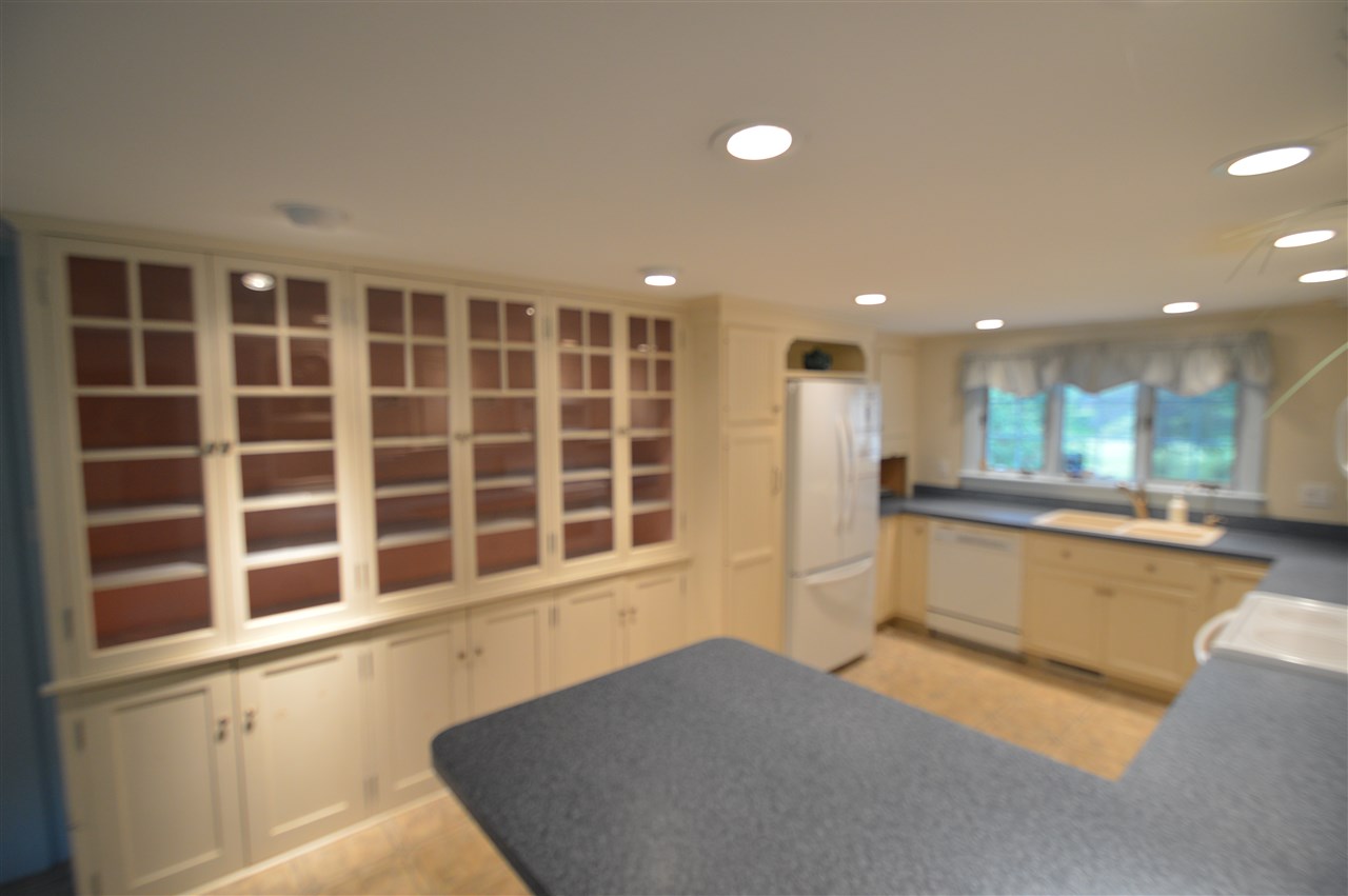 124 Governors Road Brookfield, NH 03872 - Photo 19 of 39
