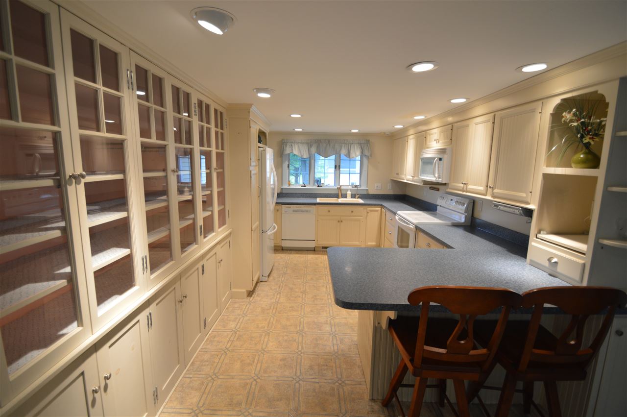 124 Governors Road Brookfield, NH 03872 - Photo 20 of 39