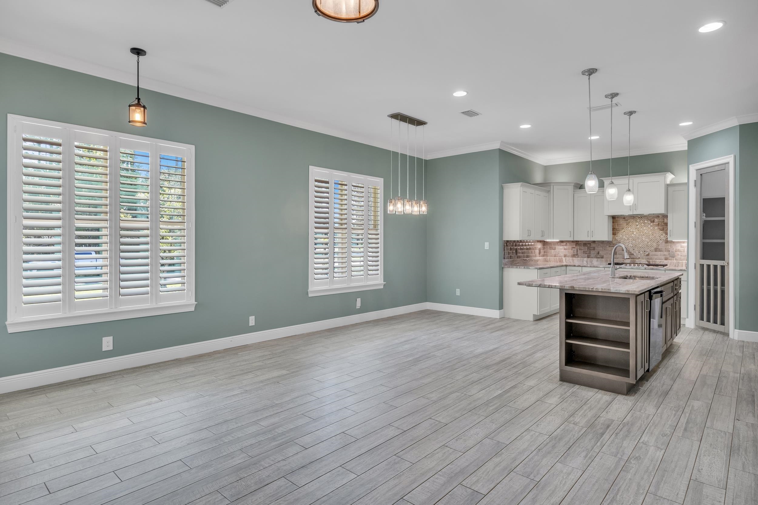 8928 Bay Point Drive Elberta, AL 36530 - Photo 16 of 55 Kitchen