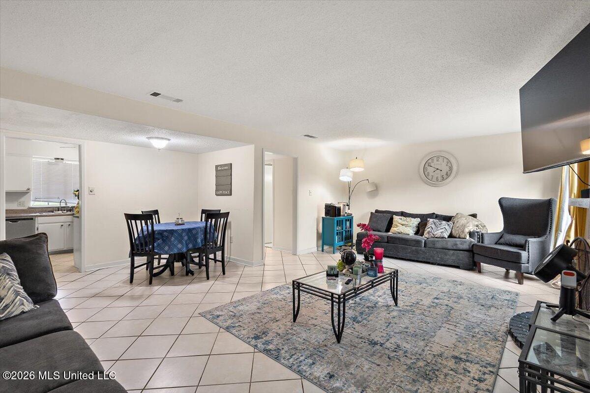 1255 East County Line Road, Unit L7 Jackson, MS 39211 - Photo 12 of 29 12-HTP_4576