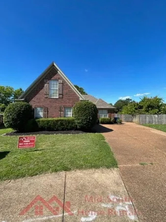 $2,395 | 11817 Village Center Street, Arlington, TN 38002