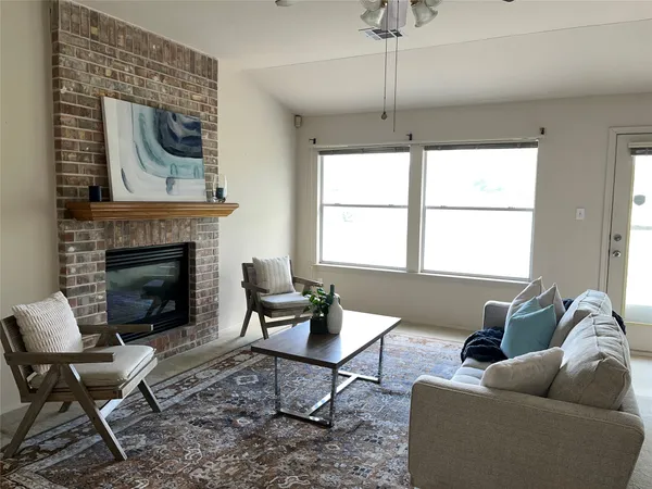 $450,000 | 100 Adelfa Drive, Round Rock, TX 78664