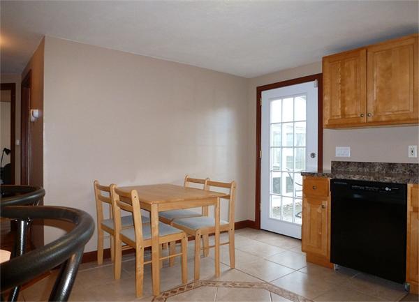 256 Edendale Street Springfield, MA 01104 - Photo 4 of 25