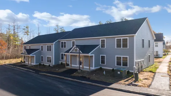 $279,000 | 2 Cape Coral Way, Unit D, Rochester, NH 03867