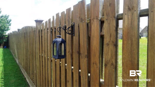 7020 Rocky Rd Loop Gulf Shores, AL 36542 - Photo 25 of 29 it even has a designer fence!
