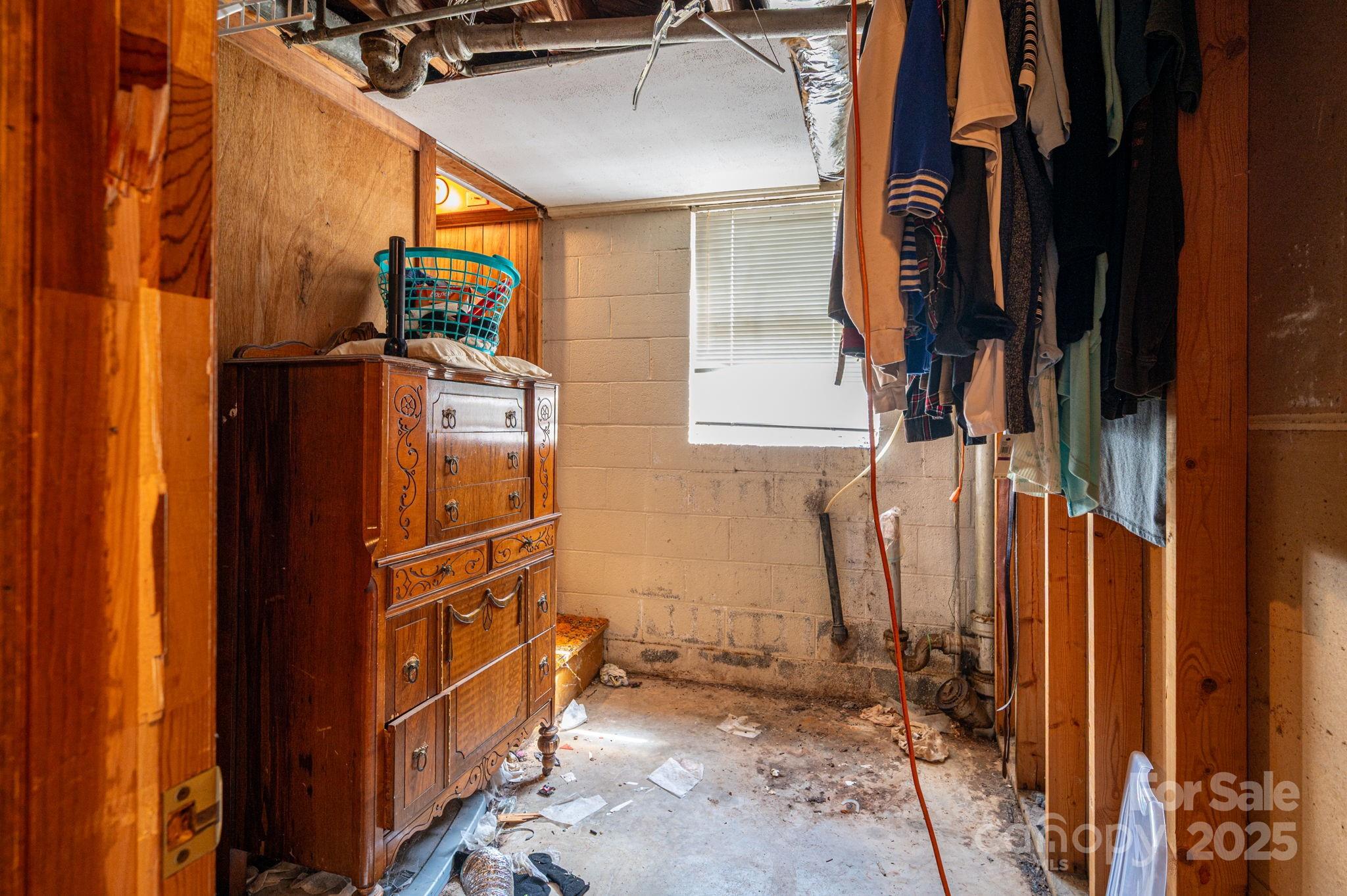 1585 Salem Church Road Lincolnton, NC 28092 - Photo 22 of 31 a view of walk in closet