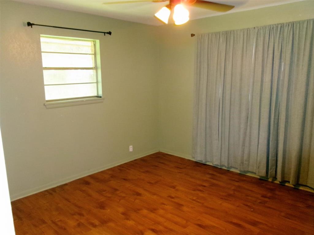 200 West Spencer Street Bangs, TX 76823 - Photo 11 of 19 Bedroom 1