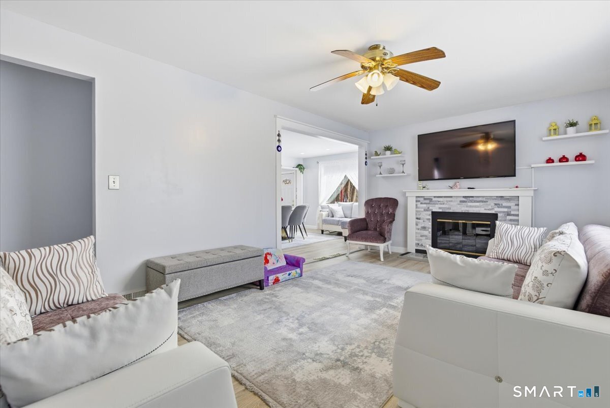 286 Moose Hill Road Monroe, CT 06468 - Photo 2 of 40