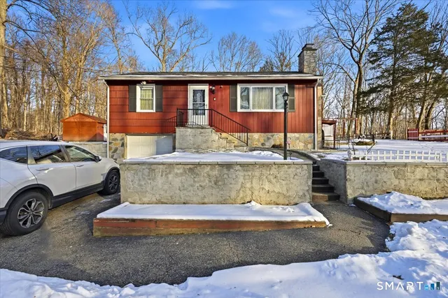 $549,000 | 286 Moose Hill Road, Monroe, CT 06468