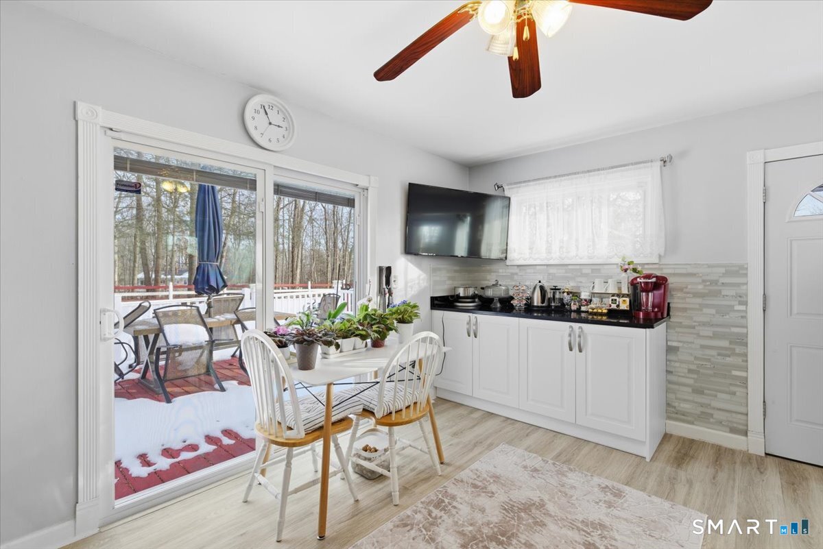 286 Moose Hill Road Monroe, CT 06468 - Photo 10 of 40