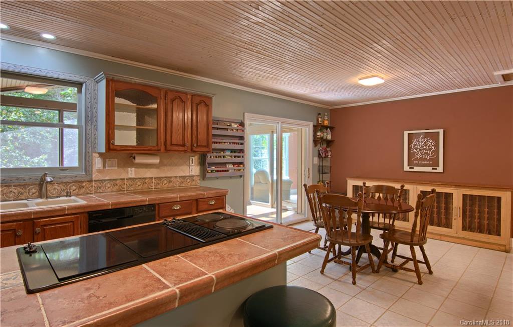 1227 Old Fort Road Fairview, NC 28730 - Photo 11 of 35 Gallery Image 11