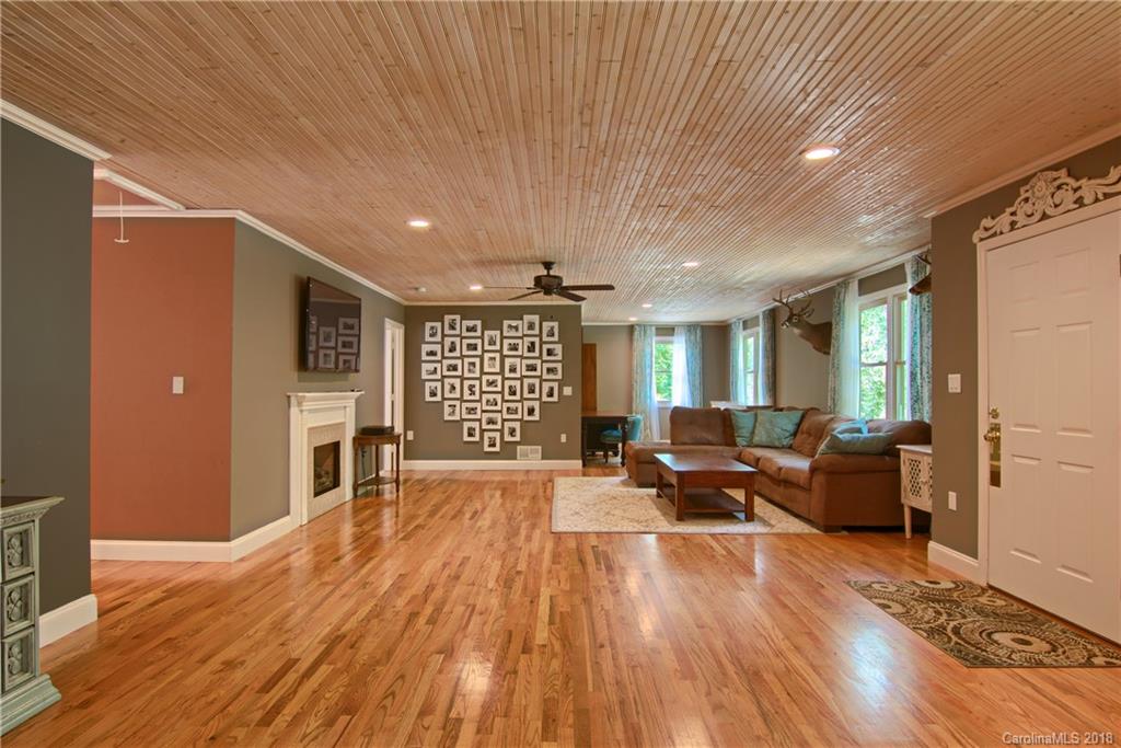 1227 Old Fort Road Fairview, NC 28730 - Photo 14 of 35 Gallery Image 14