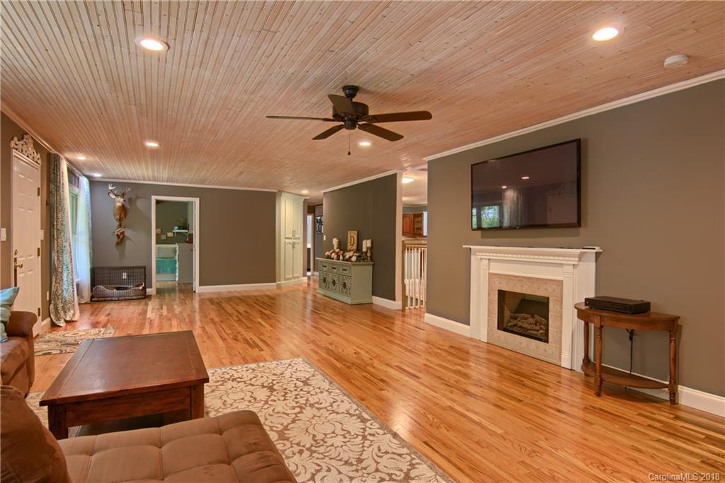 1227 Old Fort Road Fairview, NC 28730 - Photo 16 of 35 Gallery Image 16