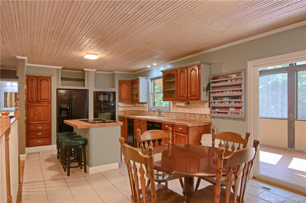 1227 Old Fort Road Fairview, NC 28730 - Photo 6 of 35 Gallery Image 6