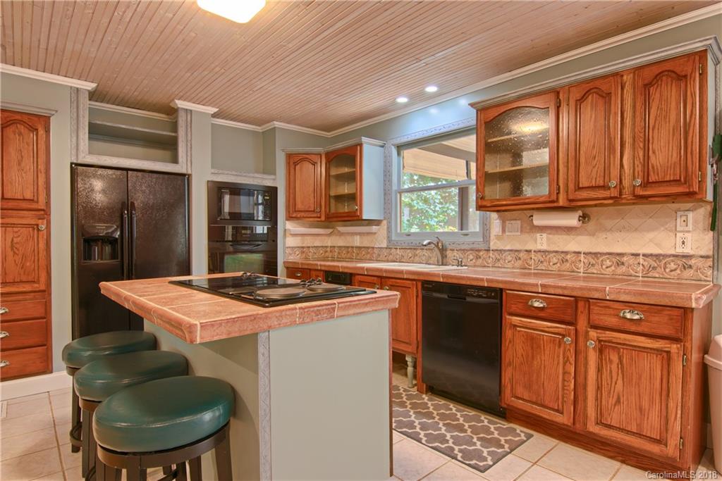 1227 Old Fort Road Fairview, NC 28730 - Photo 9 of 35 Gallery Image 9