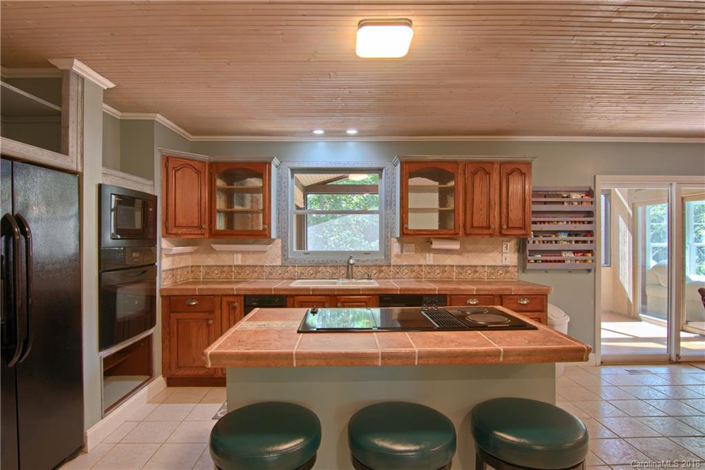 1227 Old Fort Road Fairview, NC 28730 - Photo 10 of 35 Gallery Image 10