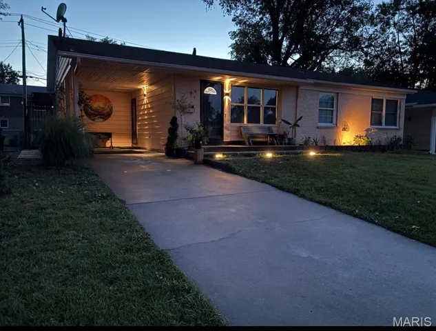 $2,000 | 9445 Palomino Drive, St. Louis, MO 63123