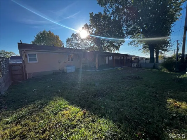 $2,000 | 9445 Palomino Drive, St. Louis, MO 63123