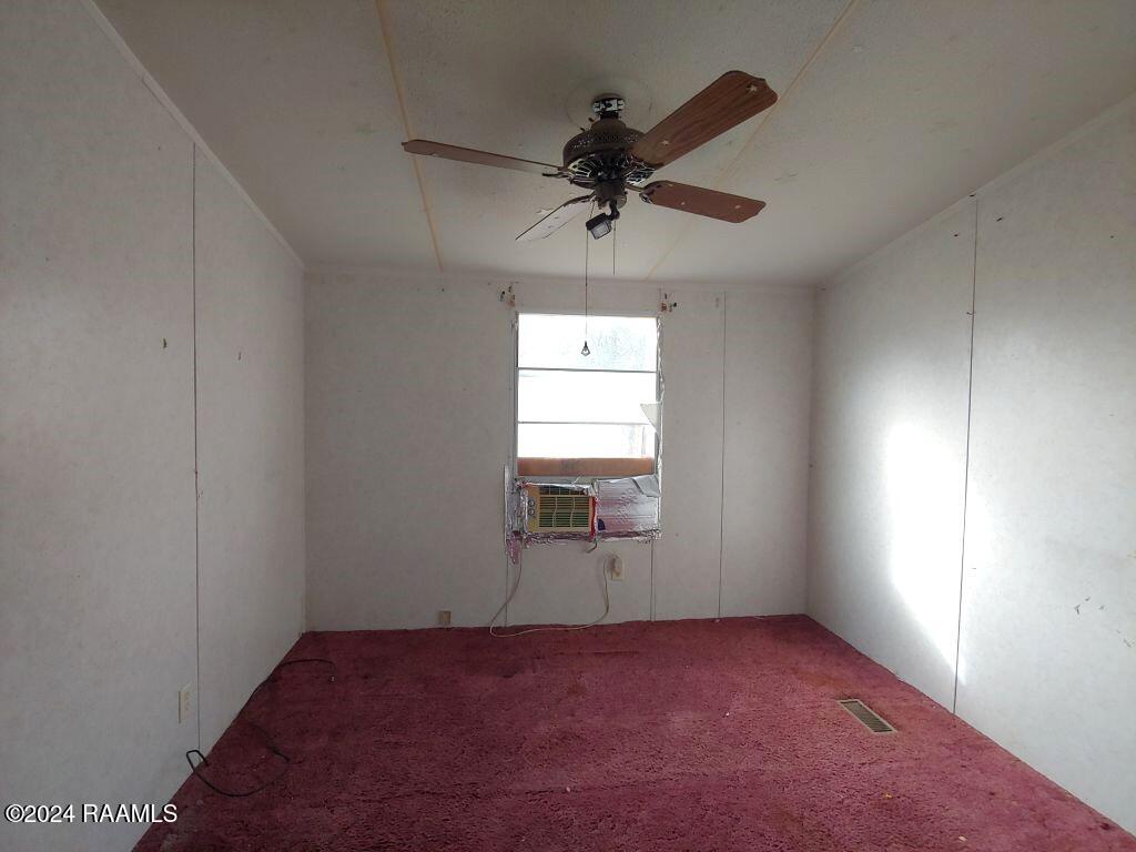 209 Rue Des Etoiles Carencro, LA 70520 - Photo 15 of 25 15 Bedroom 2