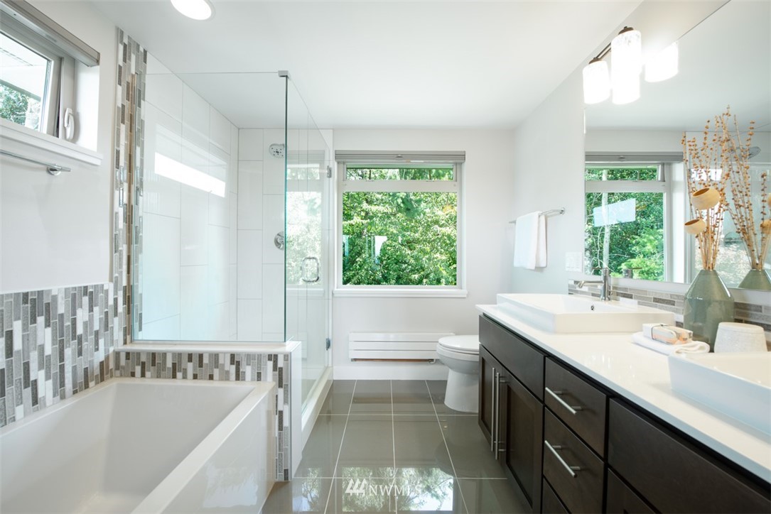 3702 Southwest Webster Street Seattle, WA 98126 - Photo 13 of 23 Gallery Image 13