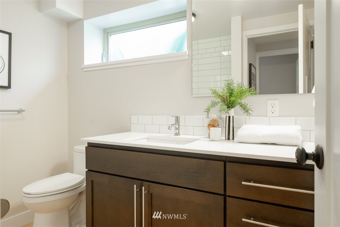 3702 Southwest Webster Street Seattle, WA 98126 - Photo 16 of 23 Gallery Image 16
