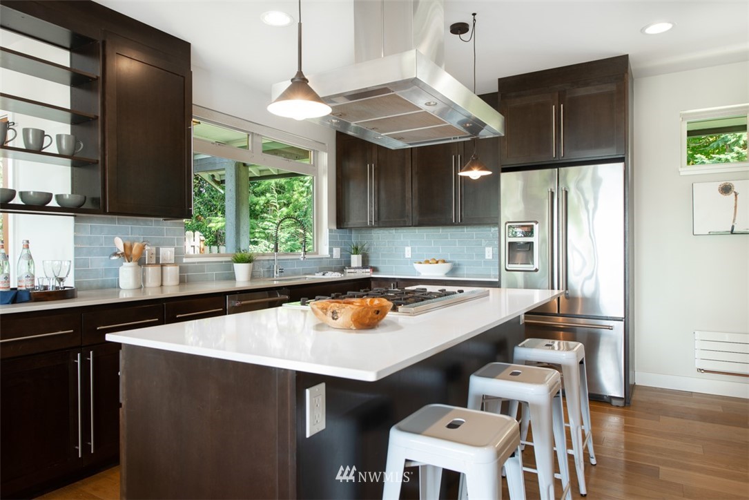 3702 Southwest Webster Street Seattle, WA 98126 - Photo 6 of 23 Gallery Image 6
