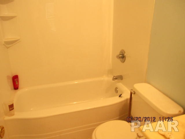 113 Radisson Road Marquette Heights, IL 61554 - Photo 5 of 10 Gallery Image 5