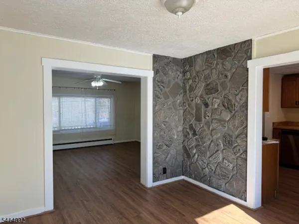 $2,800 | 44 Oak Street, Hamburg, NJ 07419