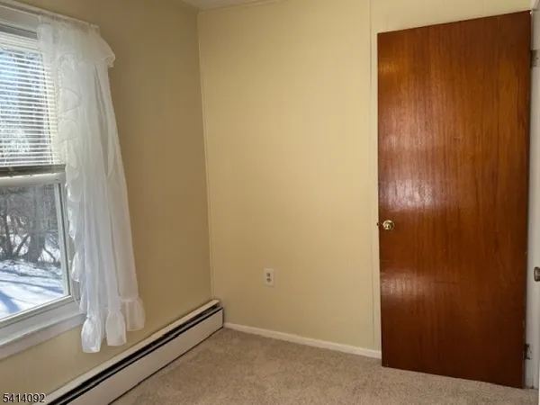 $2,800 | 44 Oak Street, Hamburg, NJ 07419