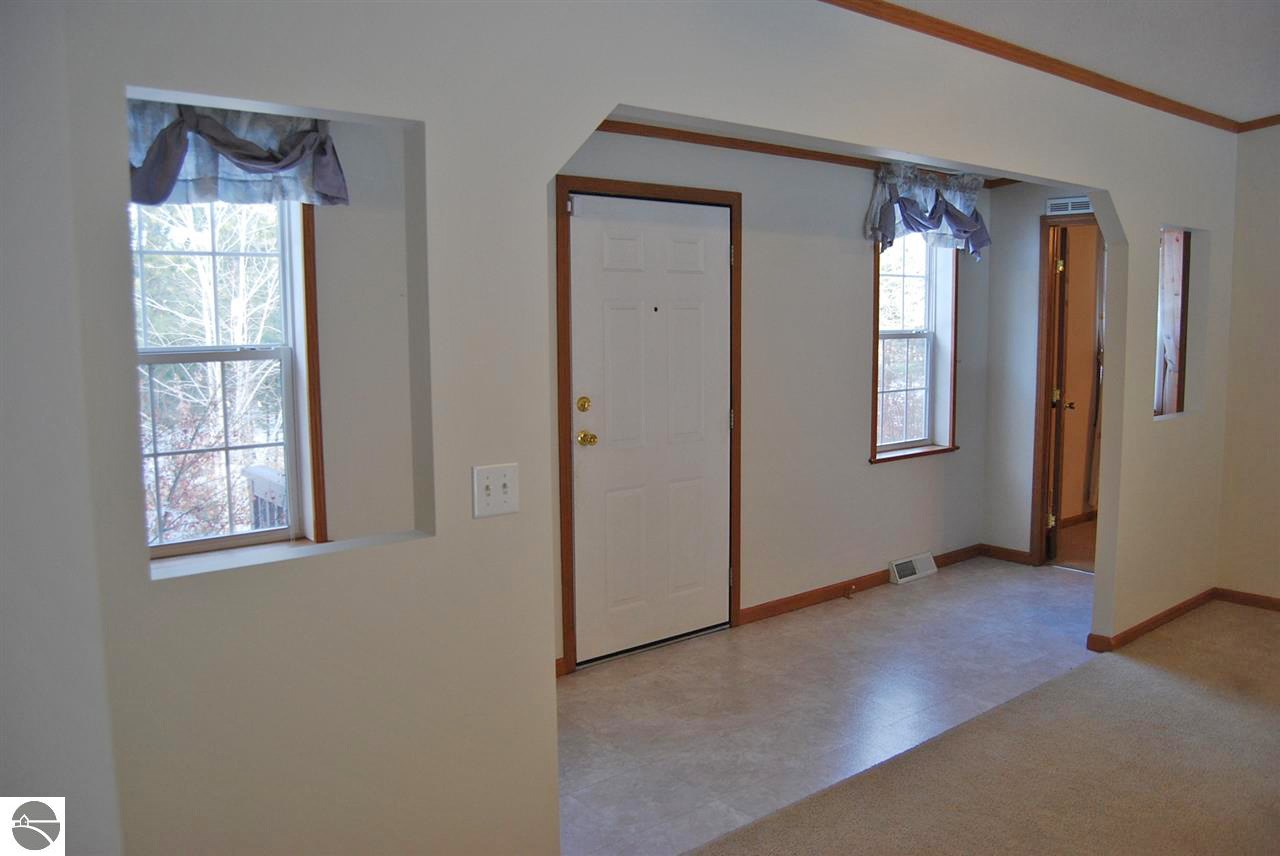 7761 Larson Road South Boardman, MI 49680 - Photo 16 of 29 1779092-15.JPG