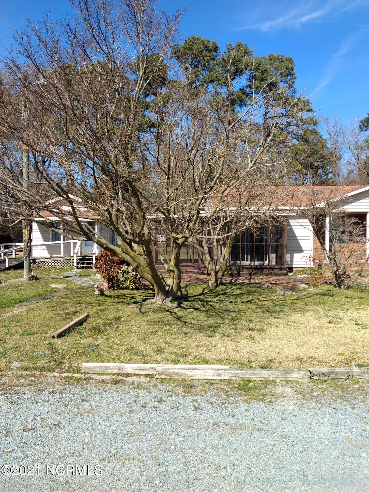 2220 Five Bridge Road 1