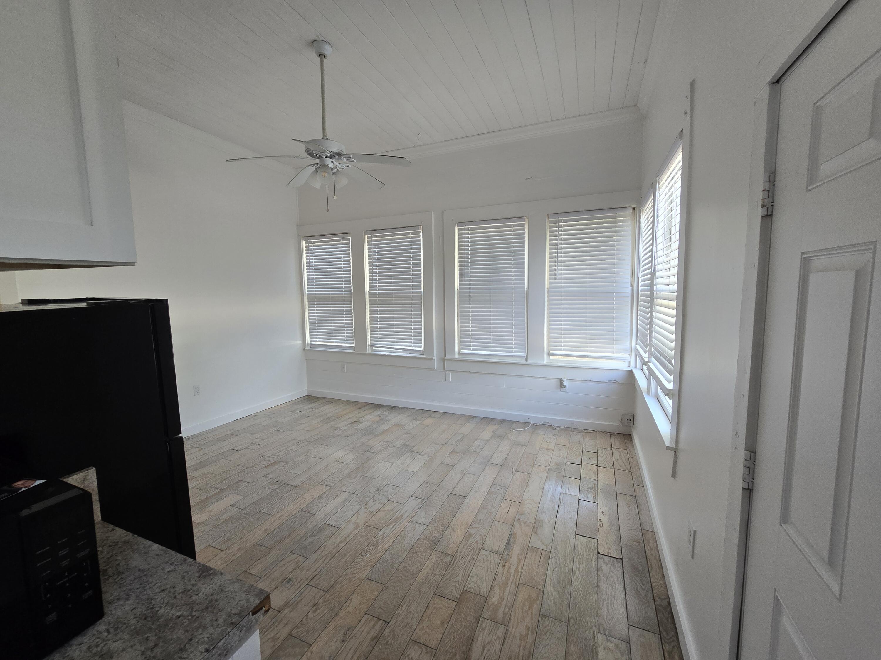 301 South 7th Street, Unit C Fort Pierce, FL 34950 - Photo 2 of 9 Living Room