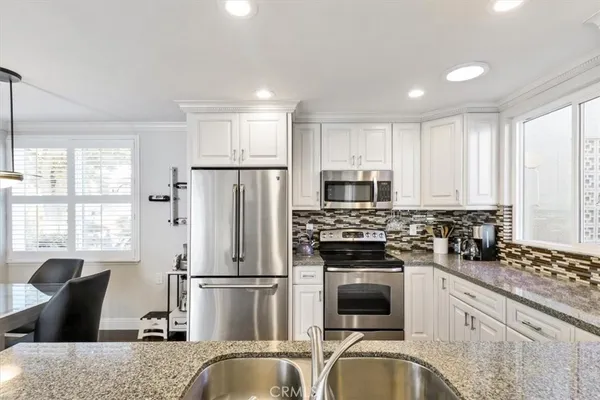 $3,200 | 11 Avenida Castilla, Unit A, Laguna Woods, CA 92637