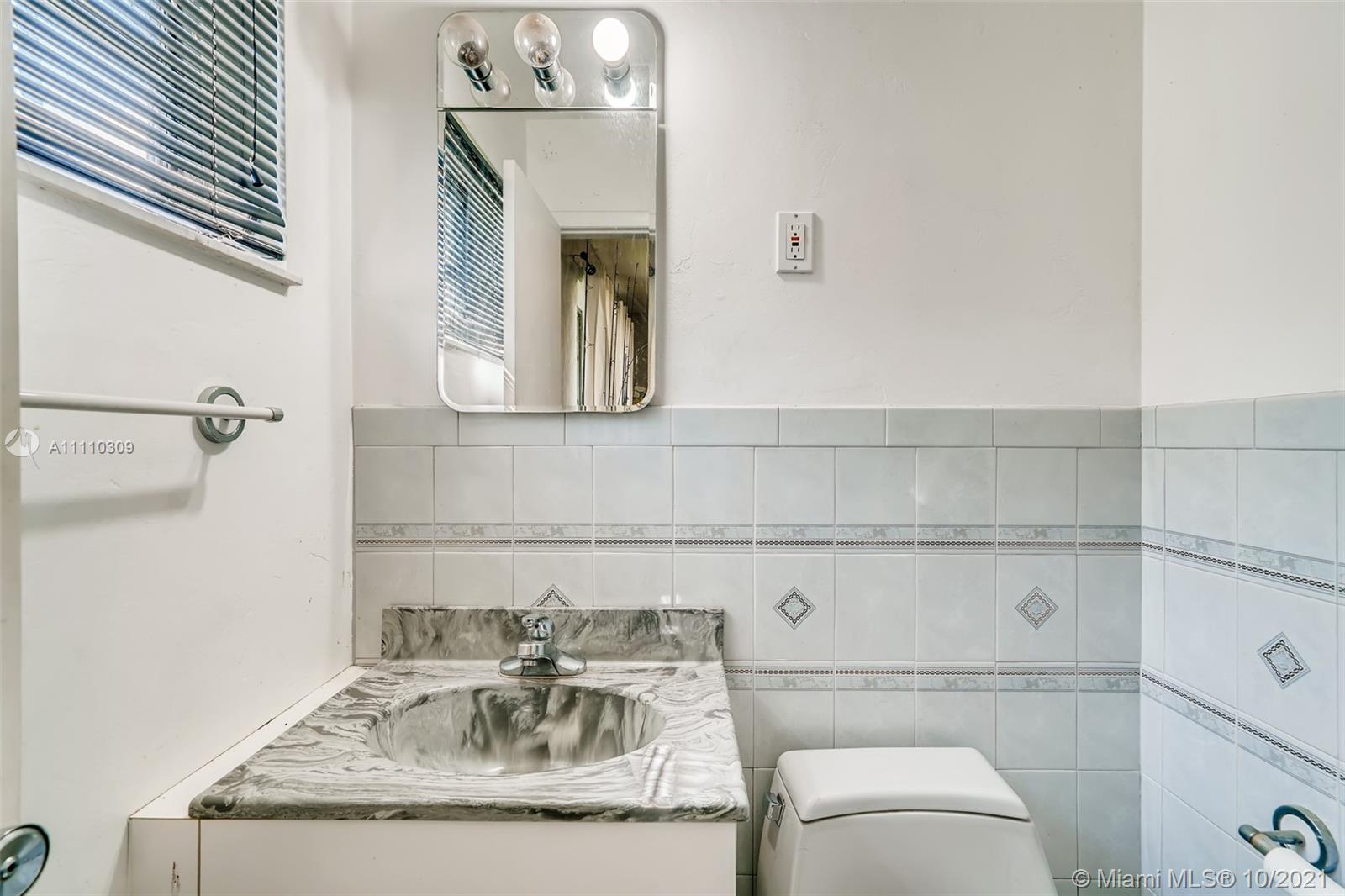 10231 Dolphin Road Cutler Bay, FL 33157 - Photo 9 of 26 Gallery Image 9