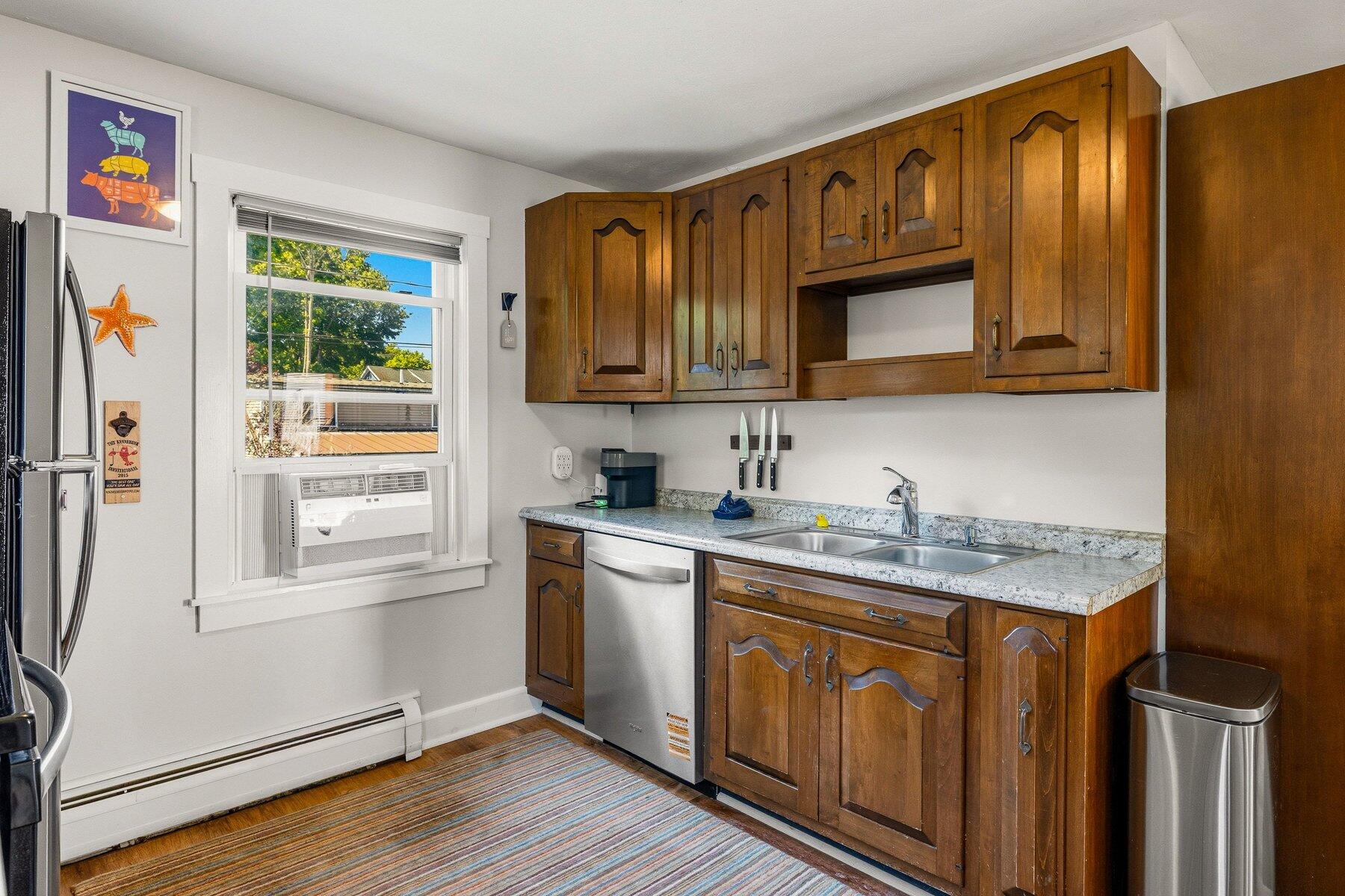 4 Halstead Street Kittery, ME 03904 - Photo 11 of 30 seacoastrephoto-11 (7)