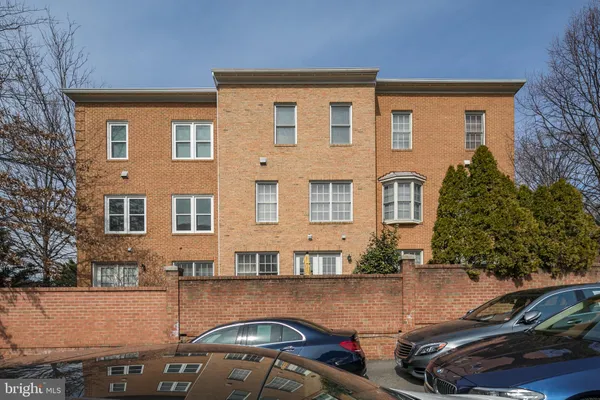 $5,000 | 1122 North Vernon Street, Arlington, VA 22201