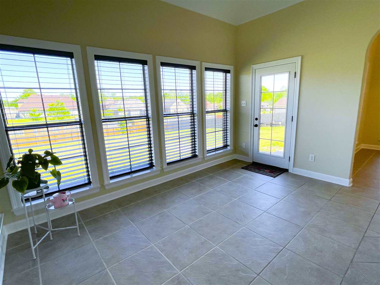 2728 Fall Spring Drive Olive Branch, MS 38654 - Photo 7 of 25 Gallery Image 7