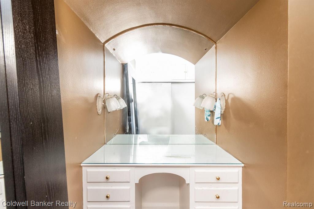320 Touraine Road Grosse Pointe Farms, MI 48236 - Photo 33 of 60