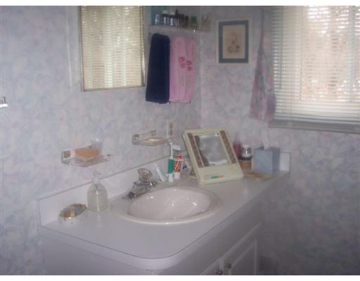 56 East Drumlin Road Springfield, MA 01108 - Photo 8 of 9 Gallery Image 8