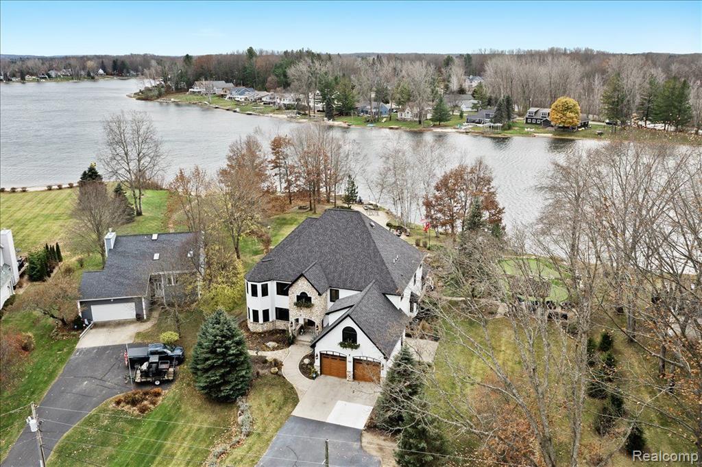 11297 East Royal Road Canadian Lakes, MI 49346 - Photo 7 of 77