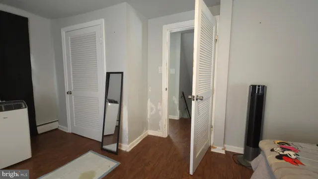 a view of entryway and hall