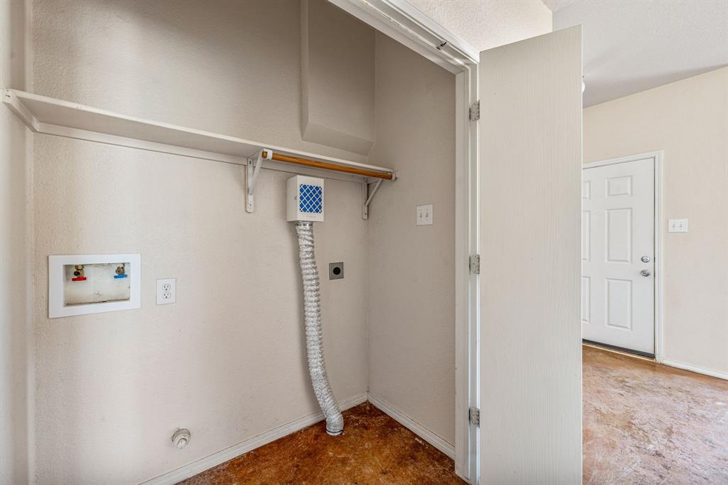255 Baughman Hill Road Azle, TX 76020 - Photo 32 of 40 a view of small space