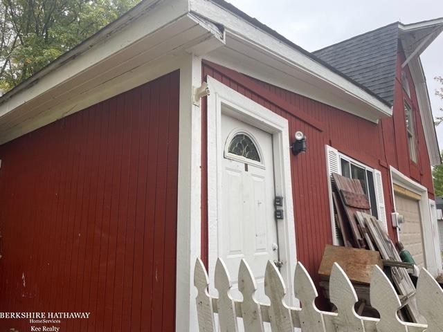 24575 Armada Ridge Road Armada, MI 48005 - Photo 6 of 22 50066930-5.JPG